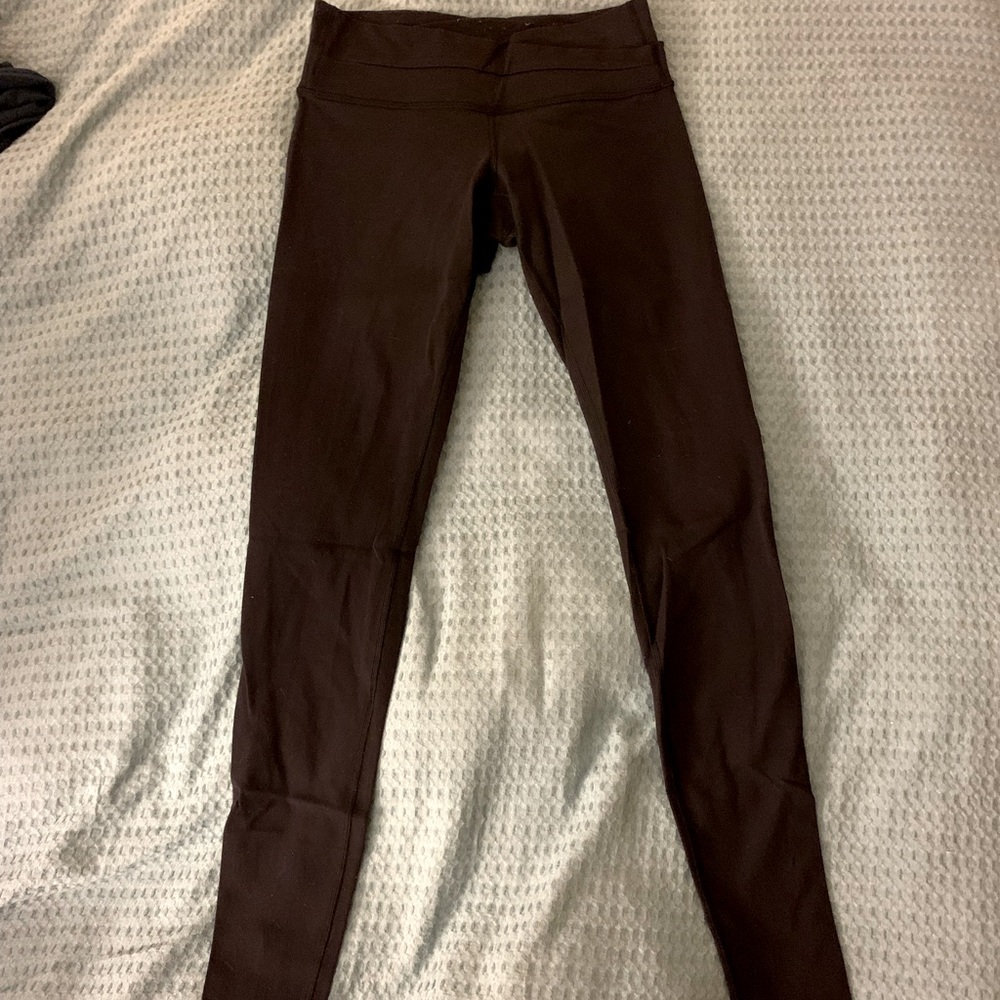 Lululemon black mid-rise full length leggings size 4